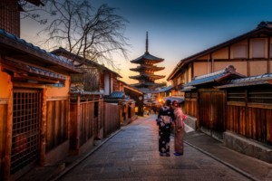 Inari Shrine: women walking towards a shrine