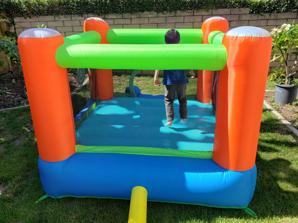 Review: Action Air Inflatable Bounce House (9451) - YuenX