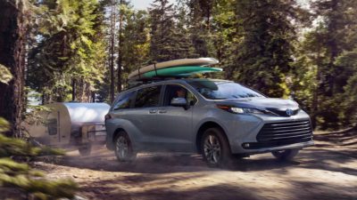 Sienna with Teardrop Trailer /Toyota