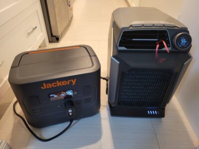 Jackery: Wave Battery - 676W Draw